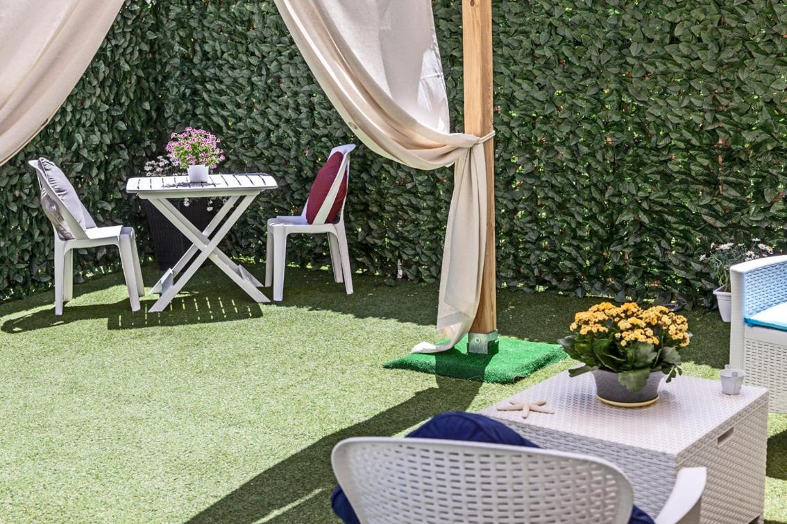 Garden Sant'Avendrace Villa Cagliari Bagian luar foto